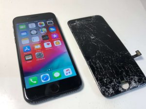 Услуги замены стекла iPhone